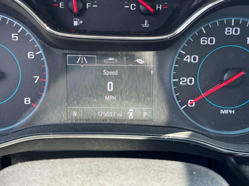 Used 2017 Chevrolet Cruze Premier FWD image 16