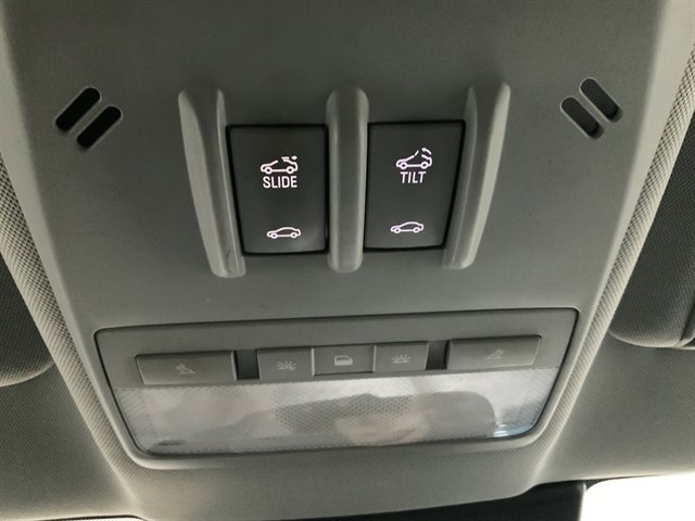 Used 2019 Chevrolet Trax Premier w/ Midnight Edition AWD/4WD image 36