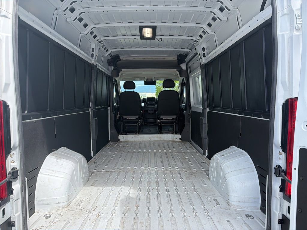 Used 2024 RAM ProMaster 2500 w/ Convenience Group FWD image 23
