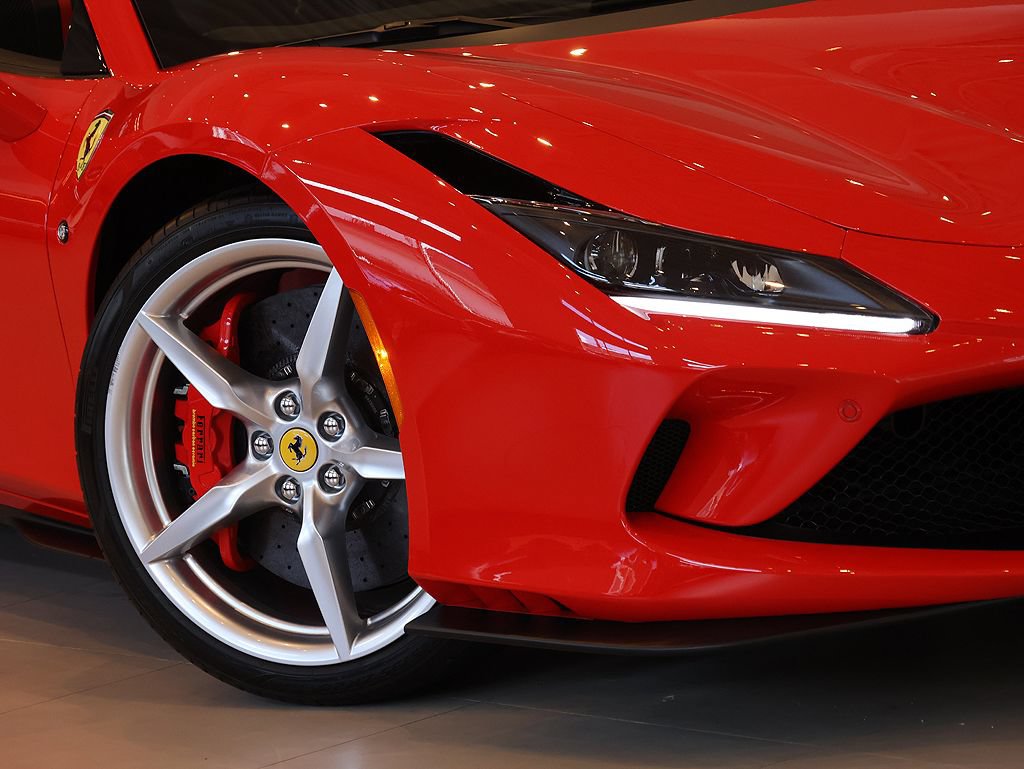 Certified 2023 Ferrari F8 Tributo RWD image 9