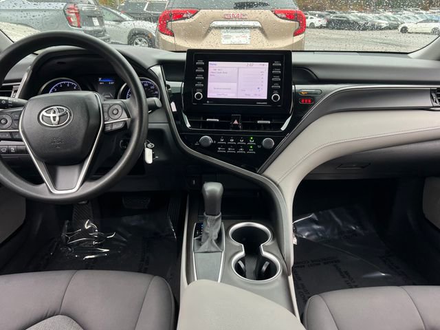 Used 2021 Toyota Camry LE image 15
