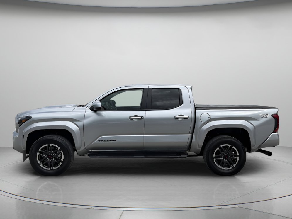 Used 2025 Toyota Tacoma TRD Sport RWD image 5