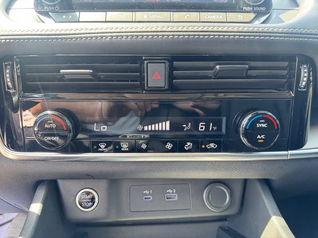 Used 2022 Nissan Rogue SV FWD image 17