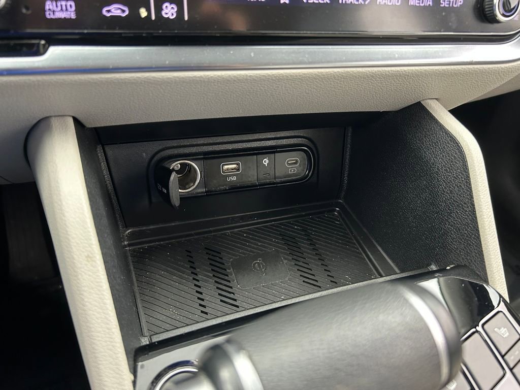 Used 2024 Kia Sportage EX image 23