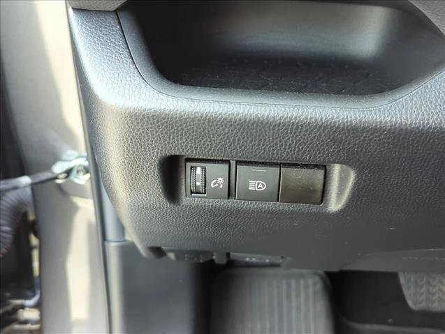 Used 2023 Toyota RAV4 LE image 12