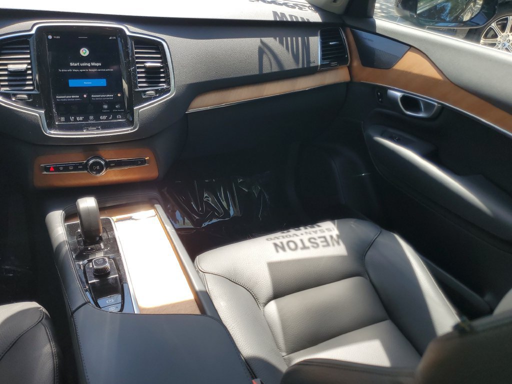 Certified 2024 Volvo XC90 B5 Plus w/ Protection Package Premier AWD/4WD image 14
