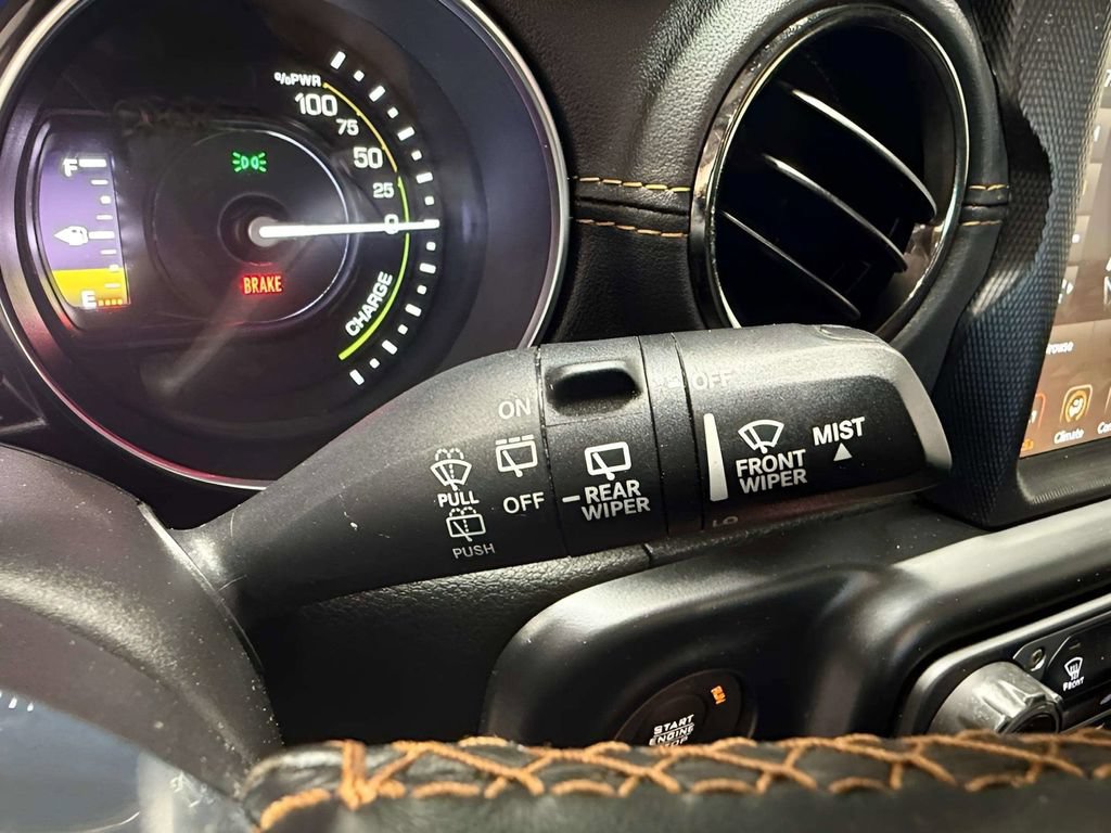 Used 2022 Jeep Wrangler Unlimited Sahara AWD/4WD image 30