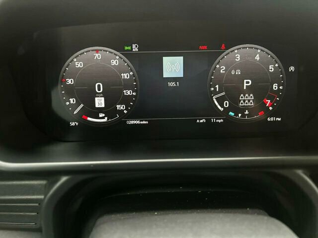 Used 2023 Land Rover Defender 130 X-Dynamic SE image 23