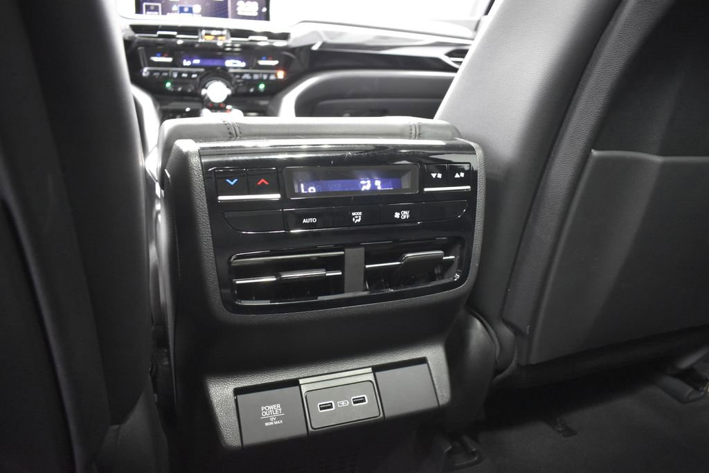 Used 2023 Acura MDX SH-AWD image 32