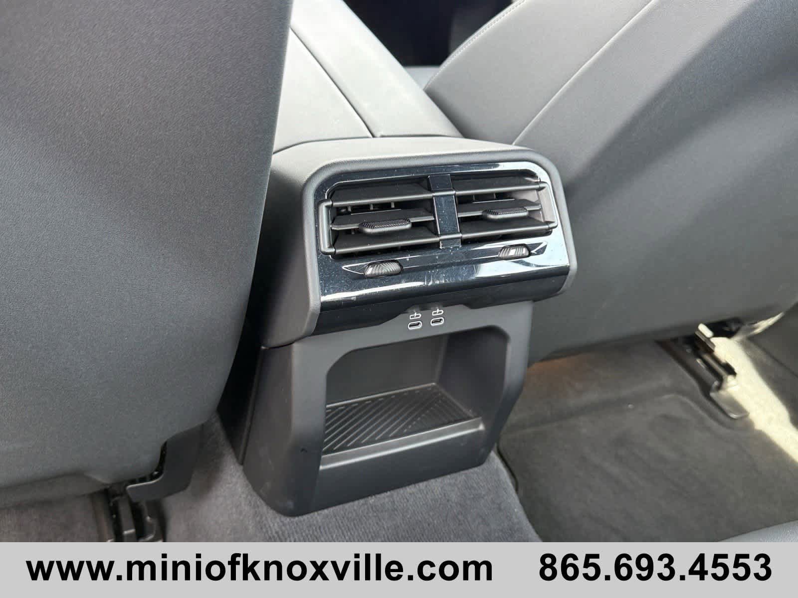 Used 2025 BMW 530i xDrive AWD/4WD image 19
