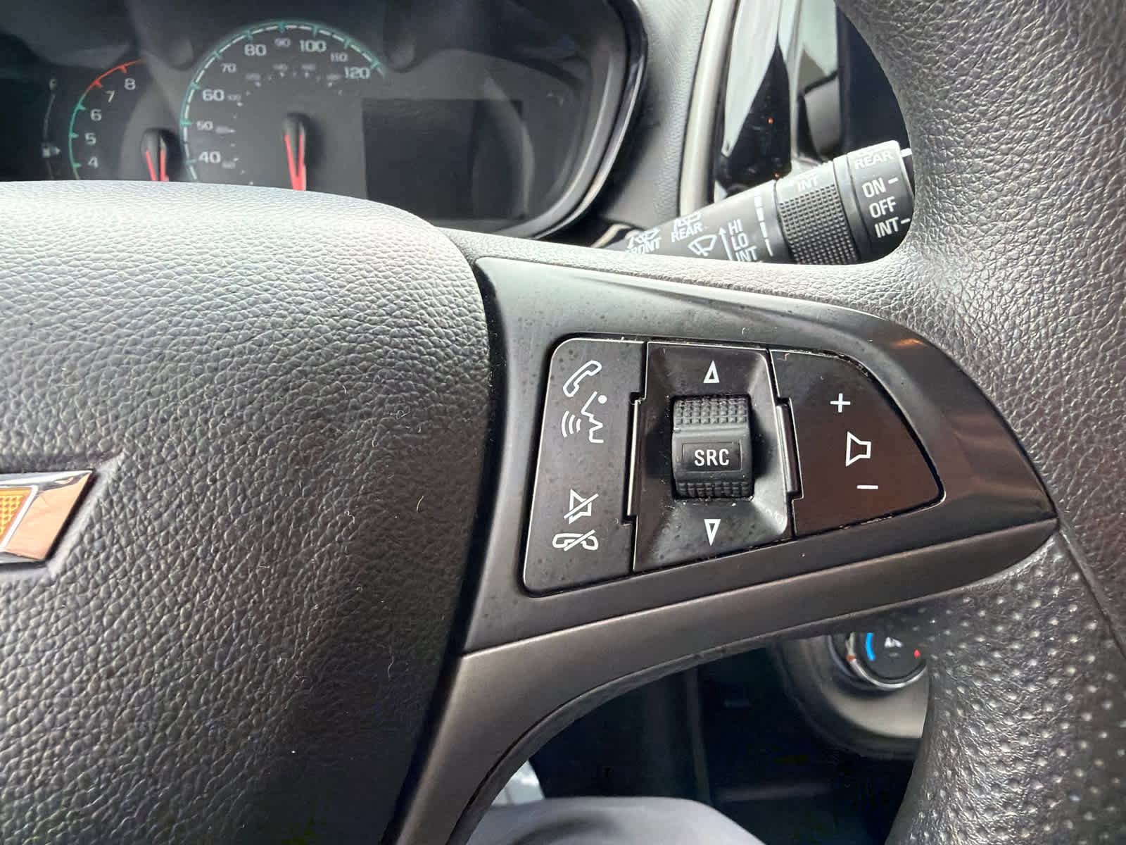 Used 2022 Chevrolet Spark LT image 27