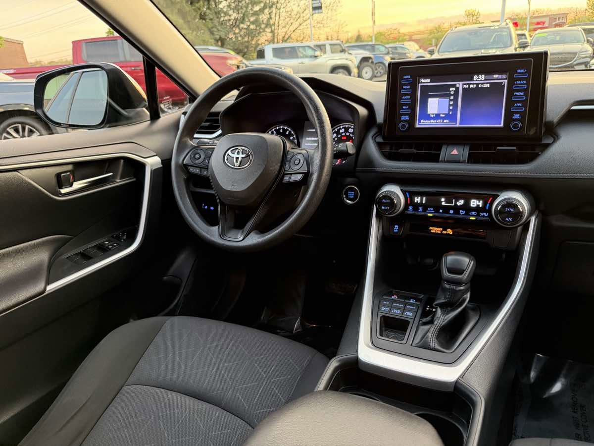 Used 2019 Toyota RAV4 XLE w/ All Weather Liner Package AWD/4WD image 19