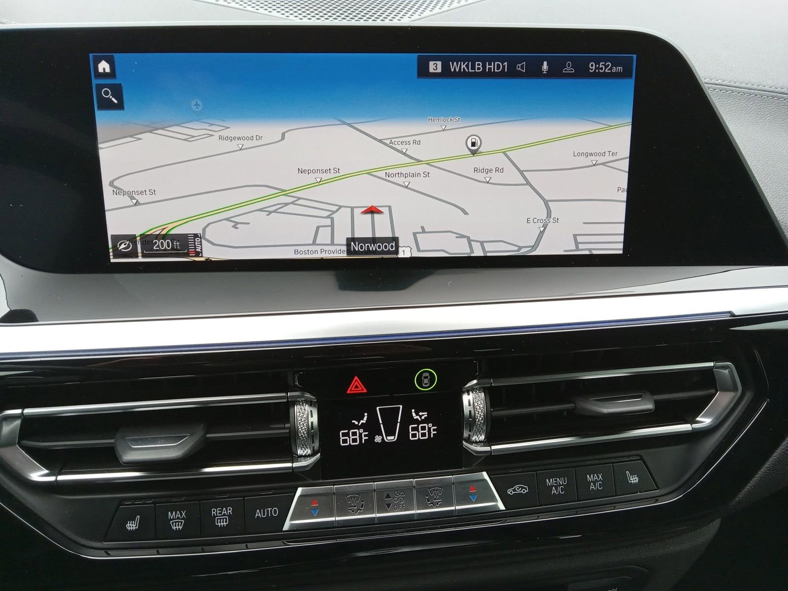 Used 2022 BMW Z4 M40i w/ Driving Assistance Package image 13