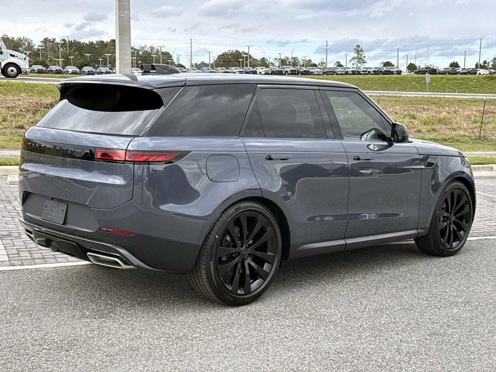 New 2026 Land Rover Range Rover Sport SE image 5