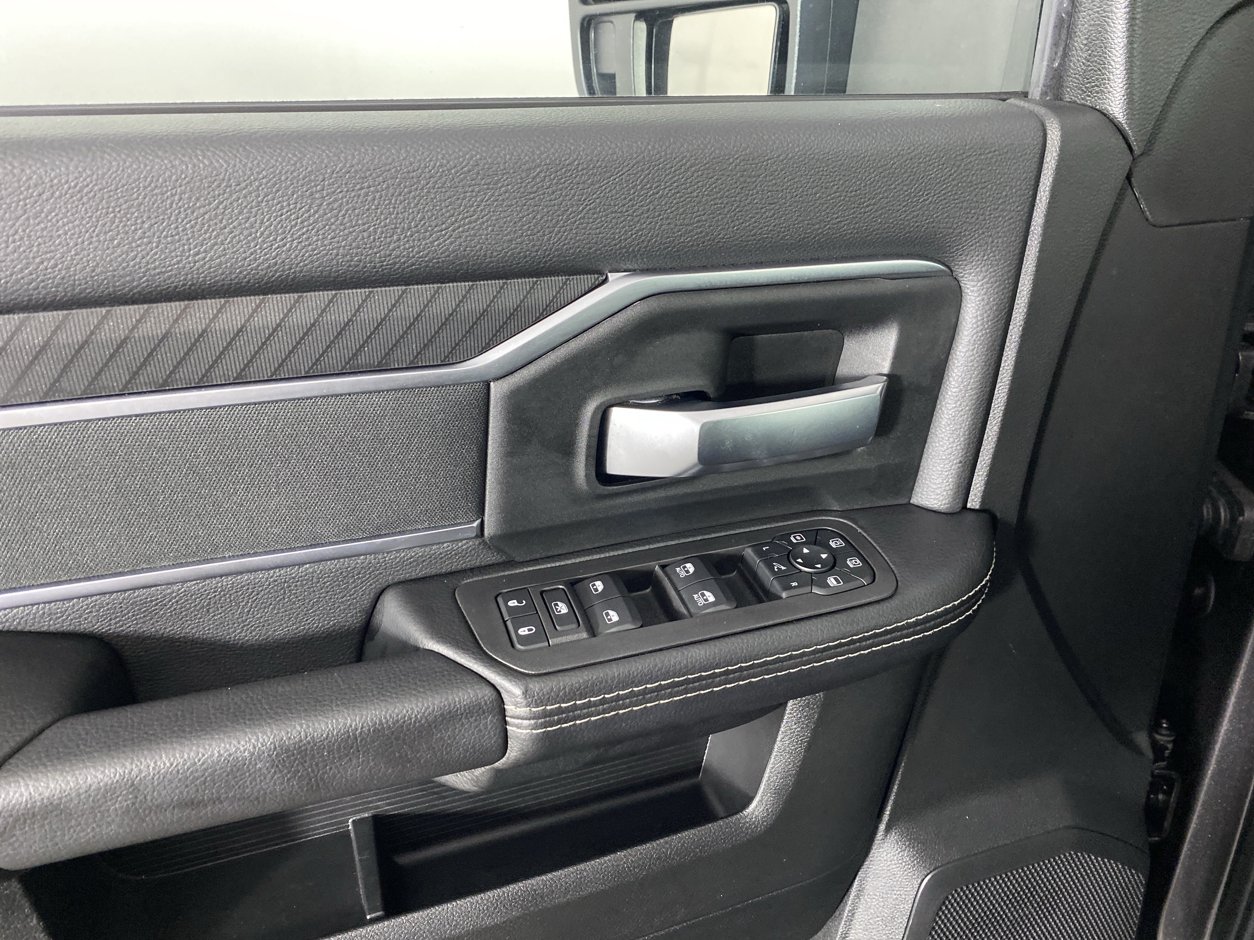 Used 2025 RAM 2500 Big Horn AWD/4WD image 14