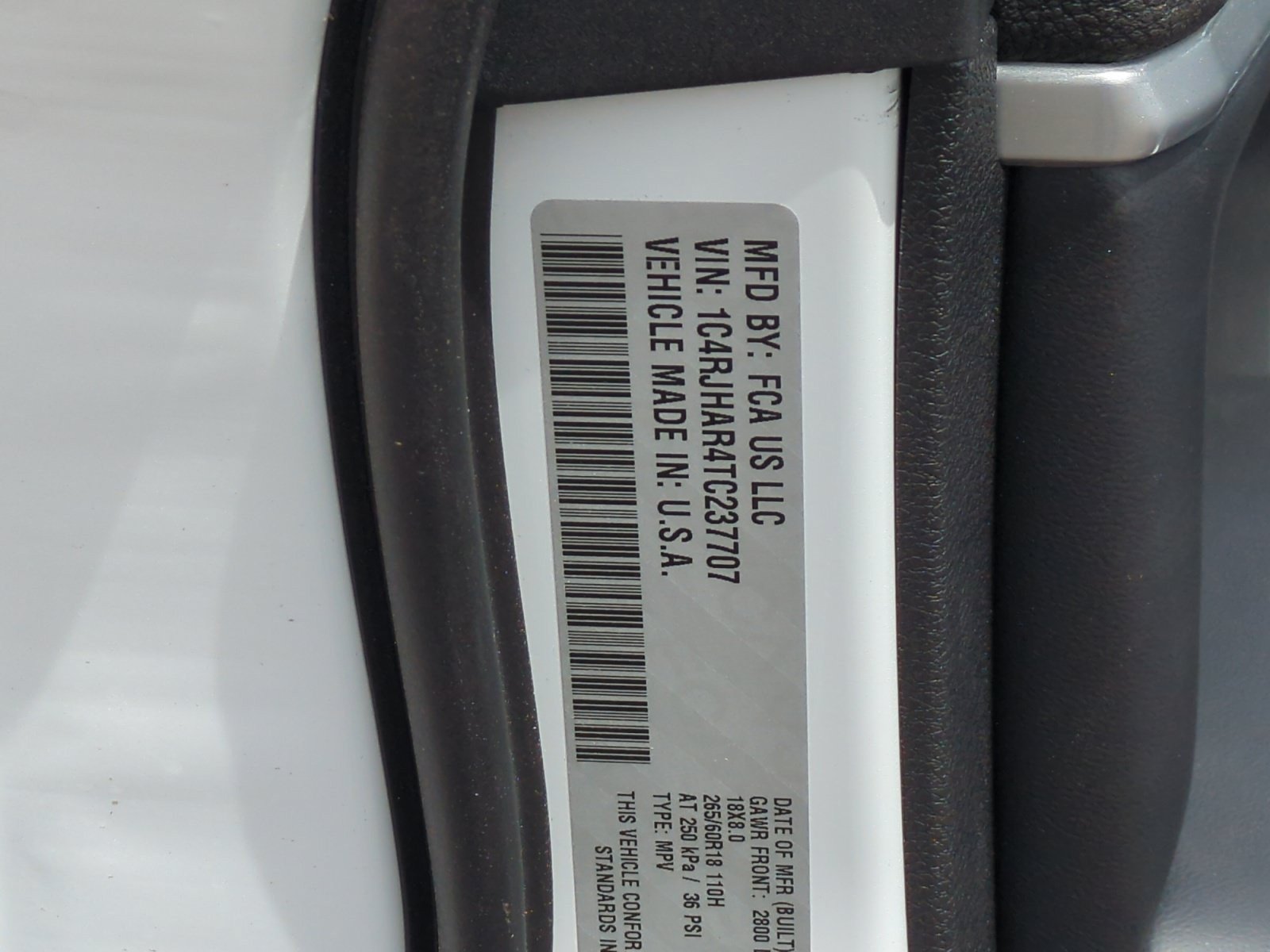 New 2026 Jeep Grand Cherokee Altitude AWD/4WD image 25