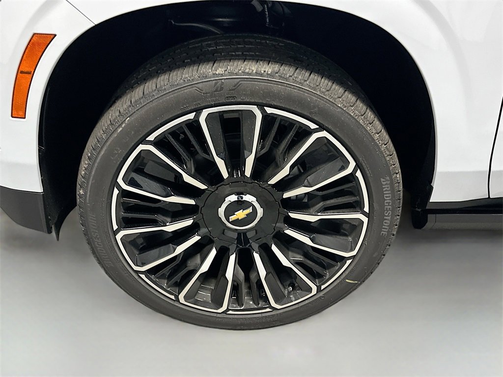 New 2026 Chevrolet Suburban High Country image 36