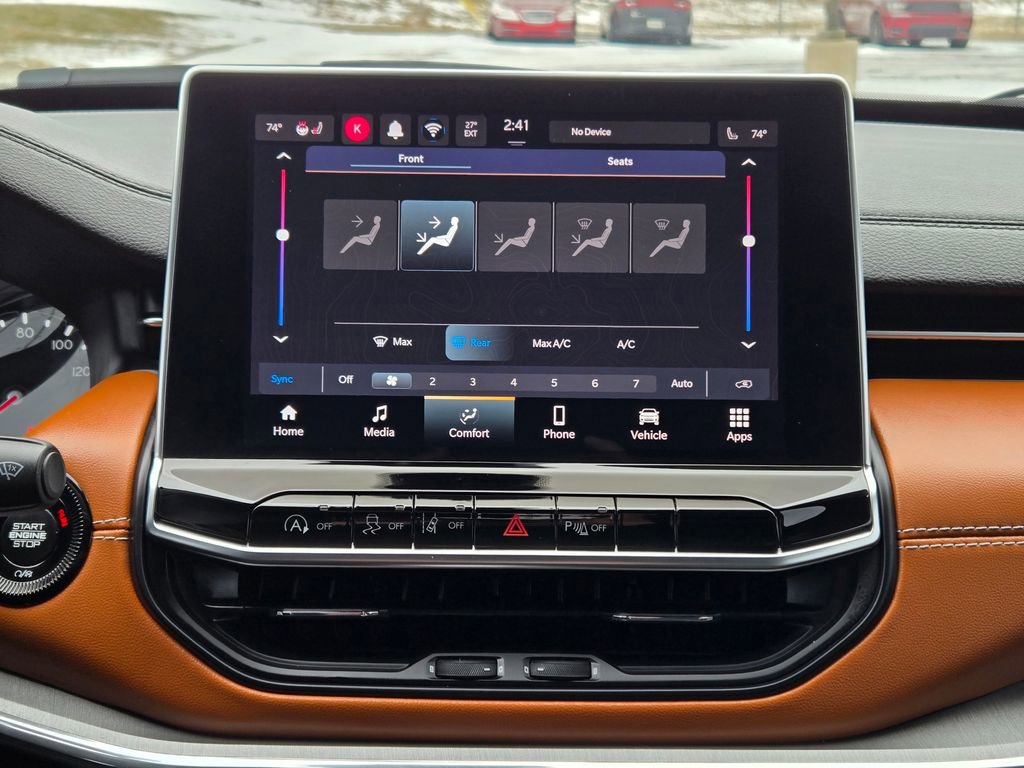 Used 2024 Jeep Compass Limited image 23