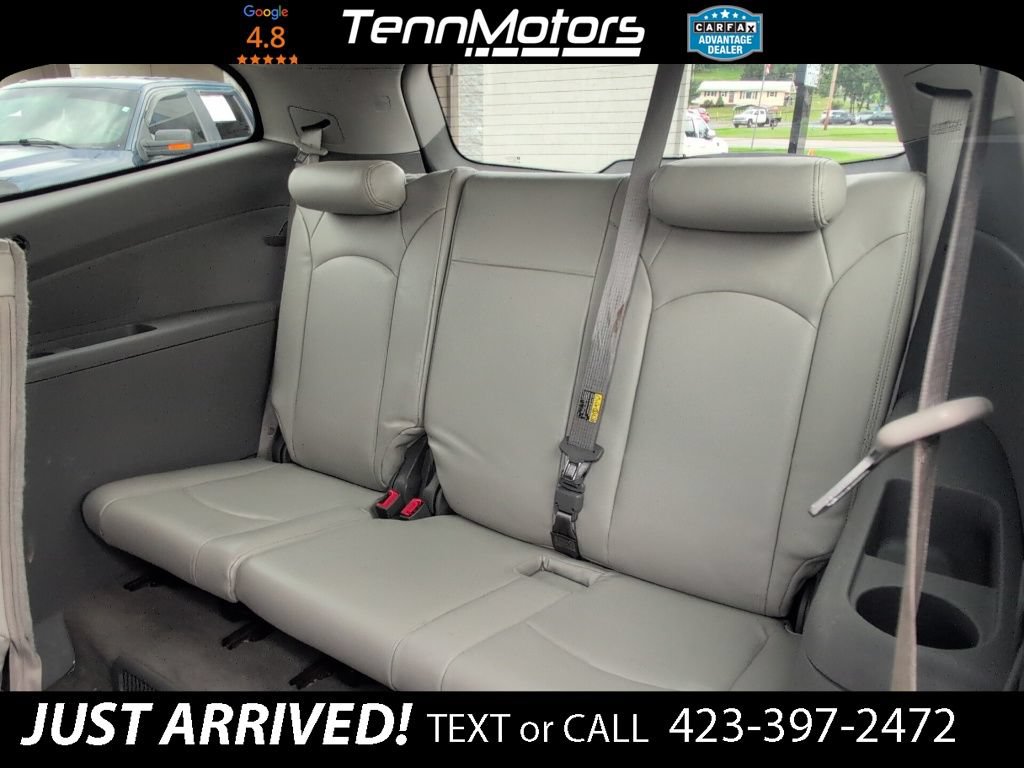 Used 2011 Chevrolet Traverse LT w/ LPO, 'HIT The Road' Package FWD image 15