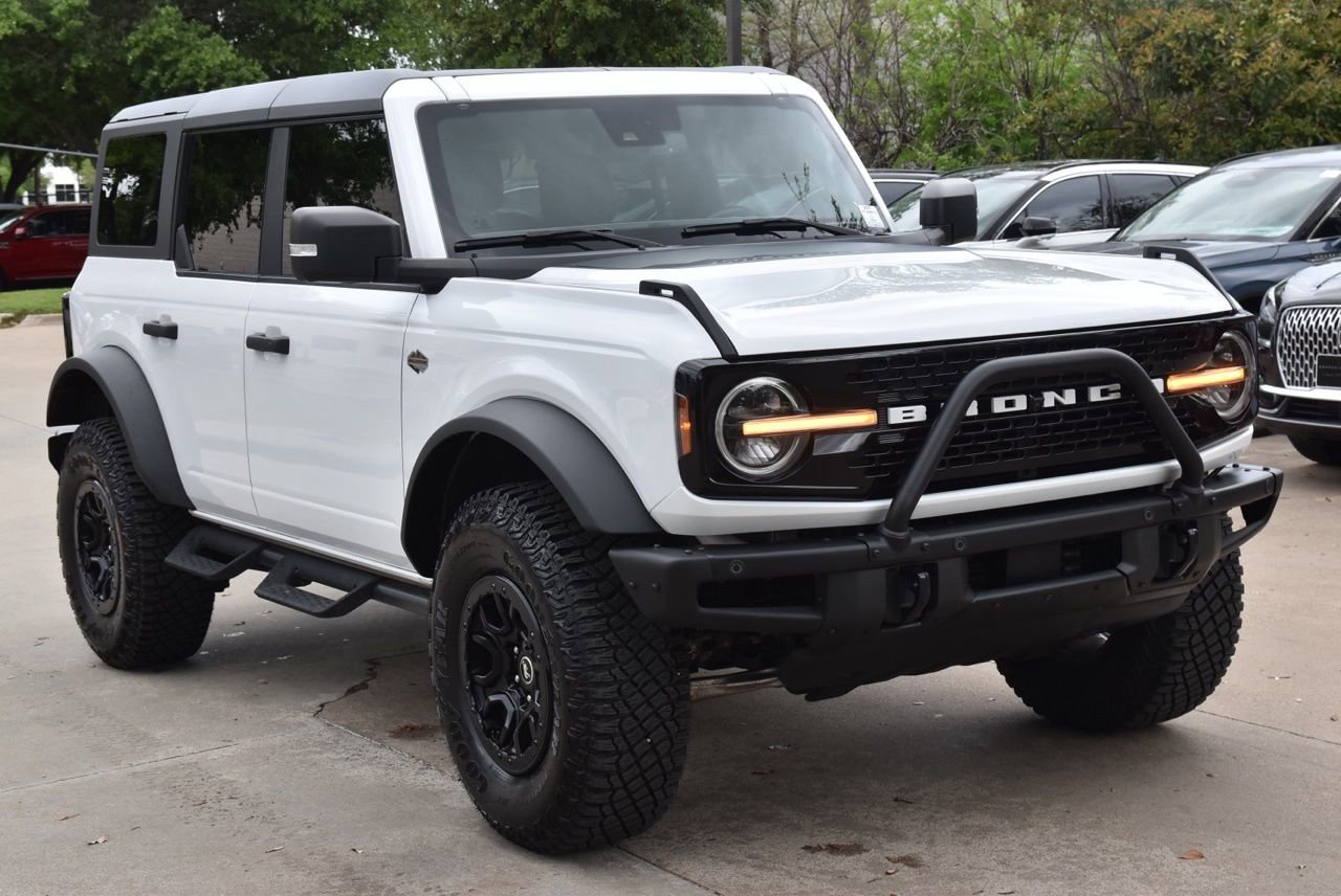 Used 2023 Ford Bronco Wildtrak image 4