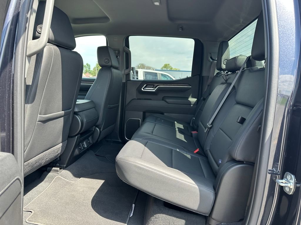 Certified 2025 GMC Sierra 1500 SLT image 11