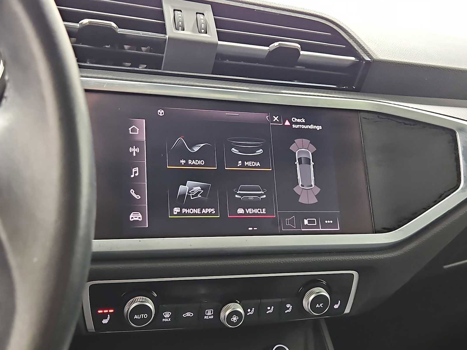 Used 2022 Audi Q3 2.0T Premium image 30