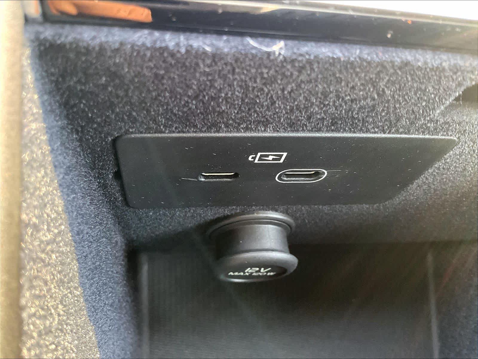 New 2027 Volvo XC90 B6 Plus AWD/4WD image 23