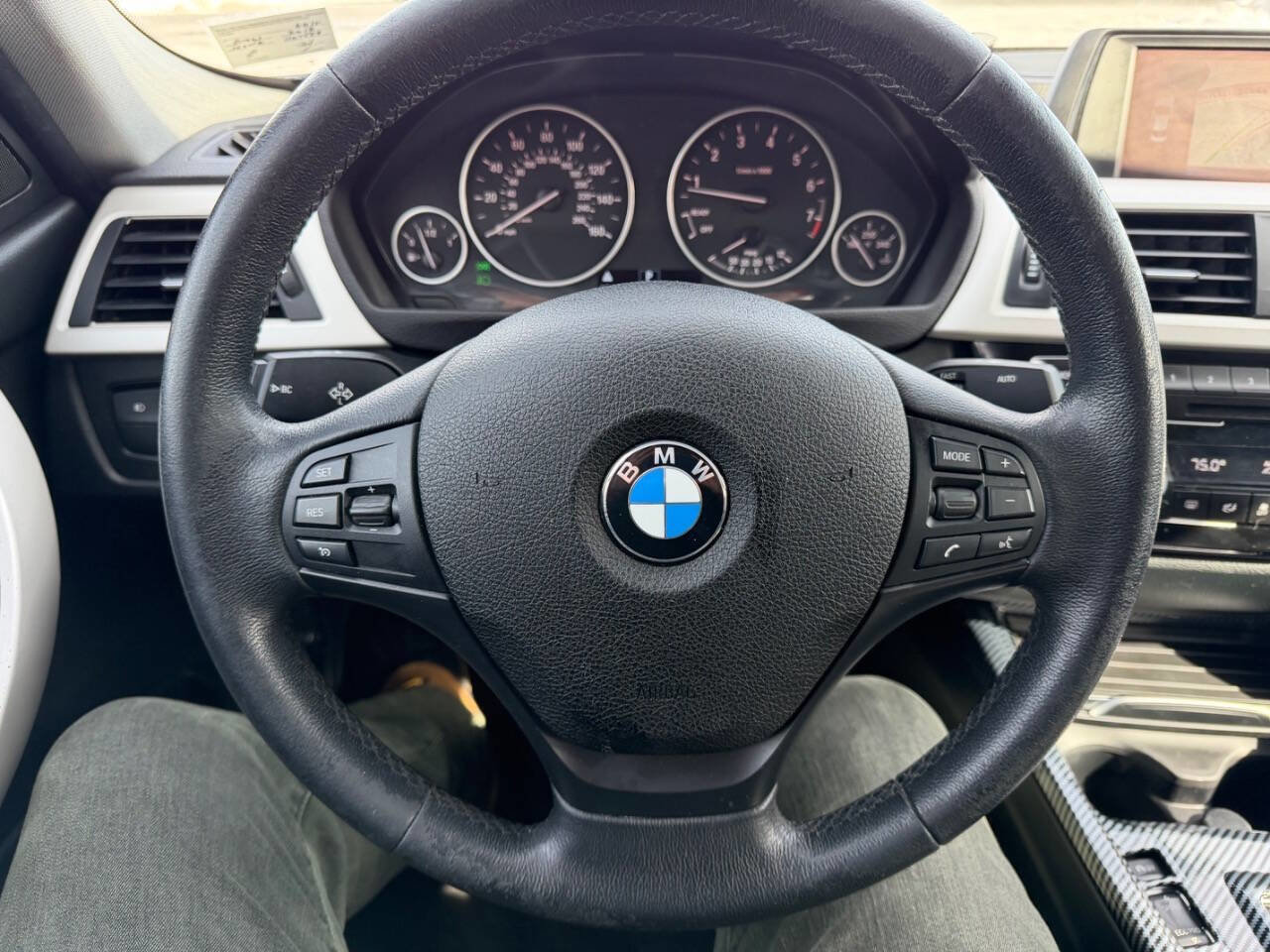 Used 2018 BMW 320i xDrive Sedan image 13