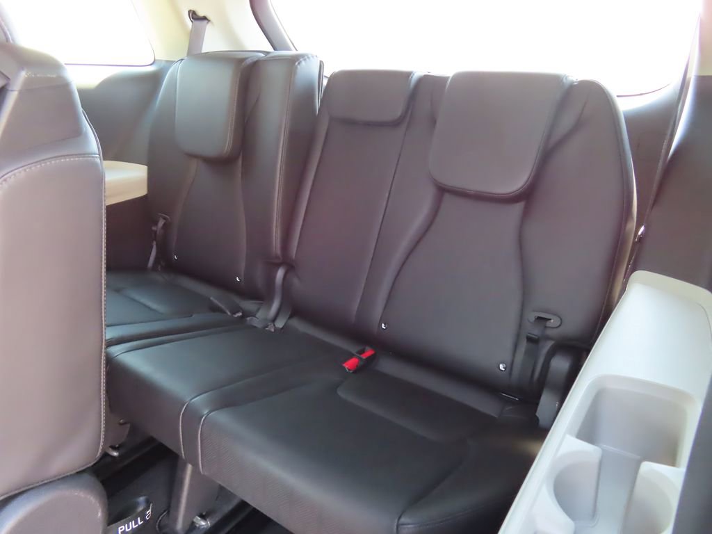 Used 2023 Kia Carnival LX FWD image 24