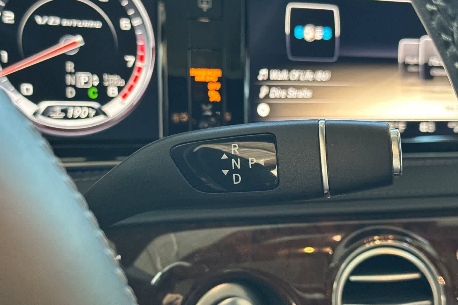 Used 2014 Mercedes-Benz S 63 AMG 4MATIC Sedan image 23