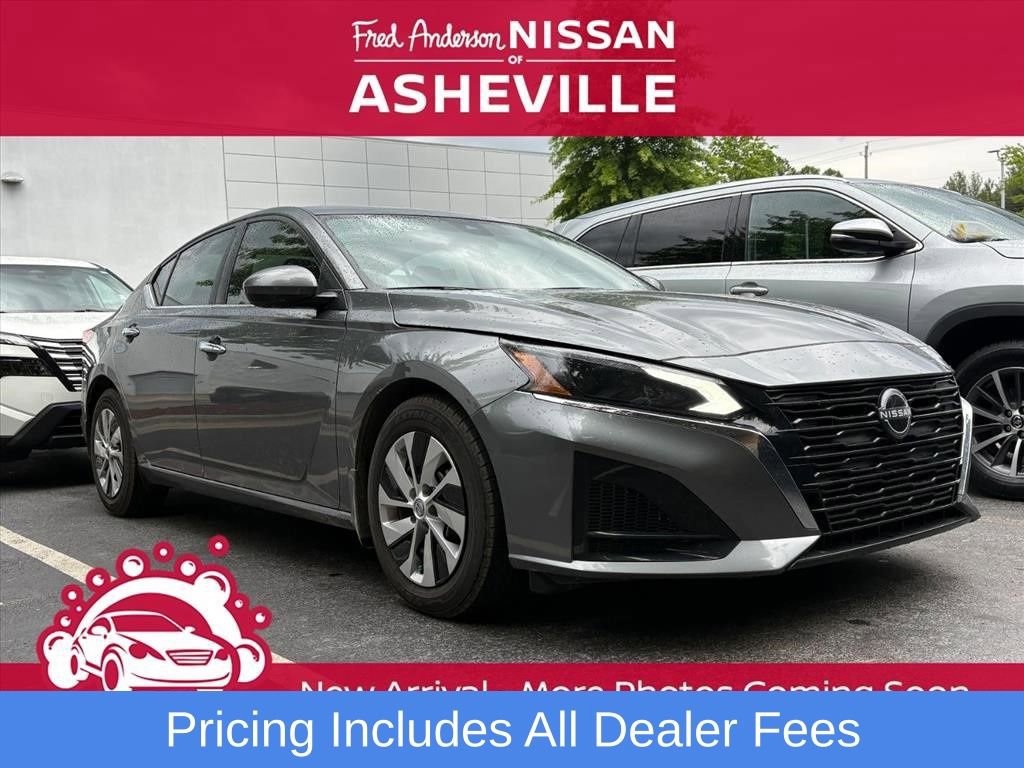 Used 2023 Nissan Altima 2.5 S FWD image 1