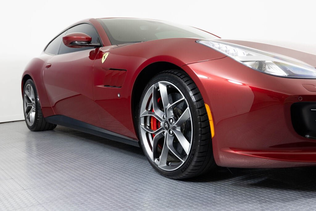 Certified 2019 Ferrari GTC4Lusso T RWD image 17