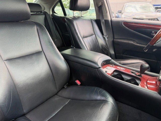 Used 2008 Lexus LS 460 RWD image 7