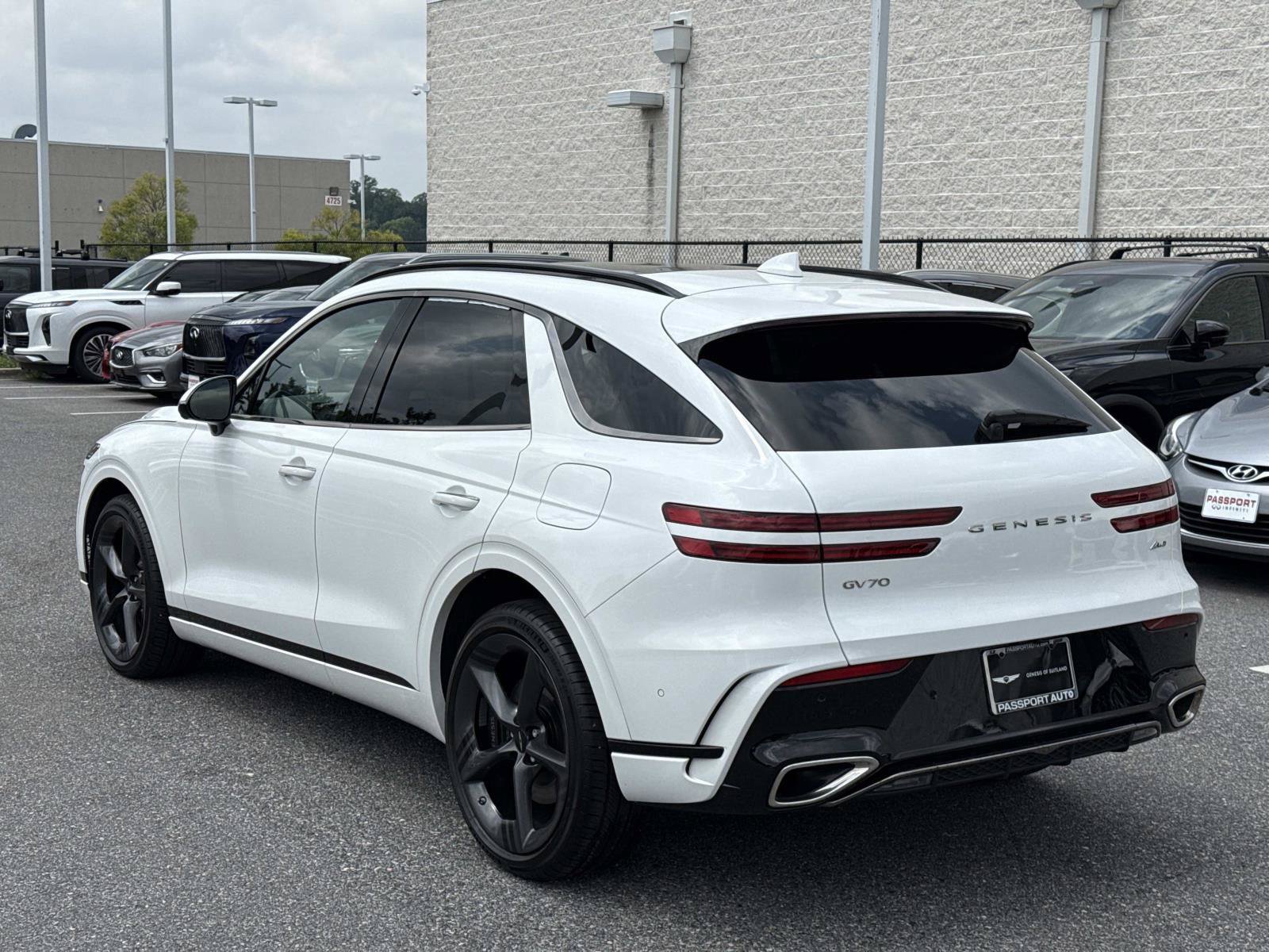 Used 2026 Genesis GV70 2.5T Sport Prestige AWD/4WD image 2