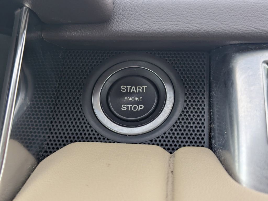 Used 2020 Land Rover Range Rover Sport HSE image 28