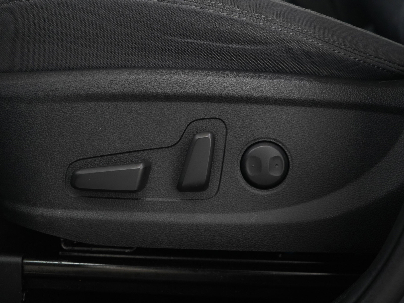 Used 2023 Hyundai Santa Fe SEL image 28