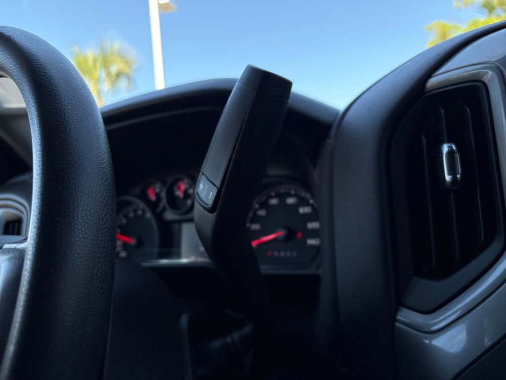 Used 2022 Chevrolet Silverado 1500 Custom image 31