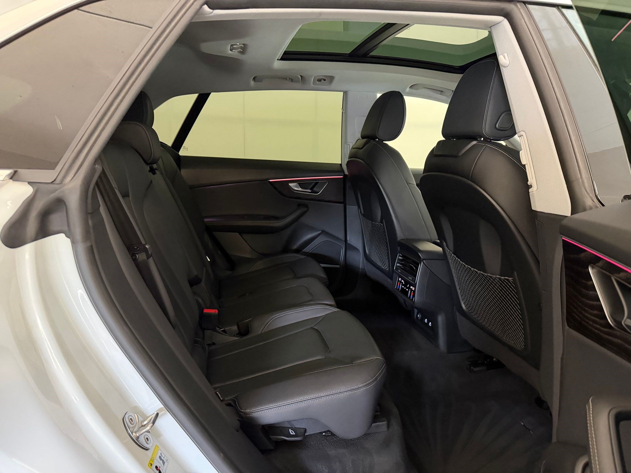Certified 2023 Audi Q8 Premium Plus w/ Premium Plus Package AWD/4WD image 31