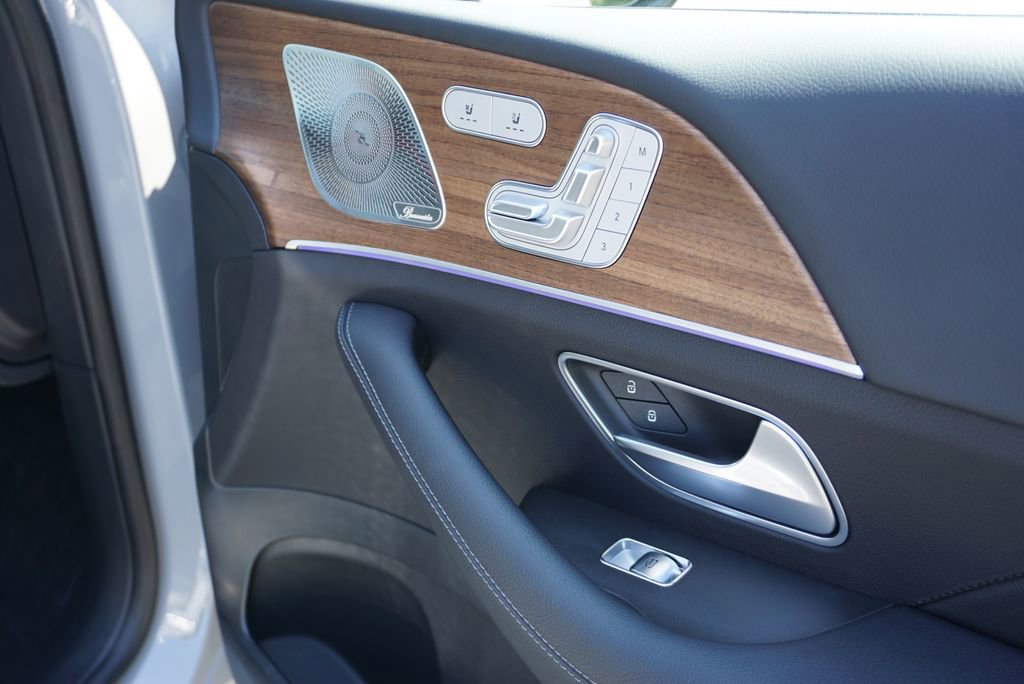 Certified 2025 Mercedes-Benz GLE 450e 4MATIC image 52