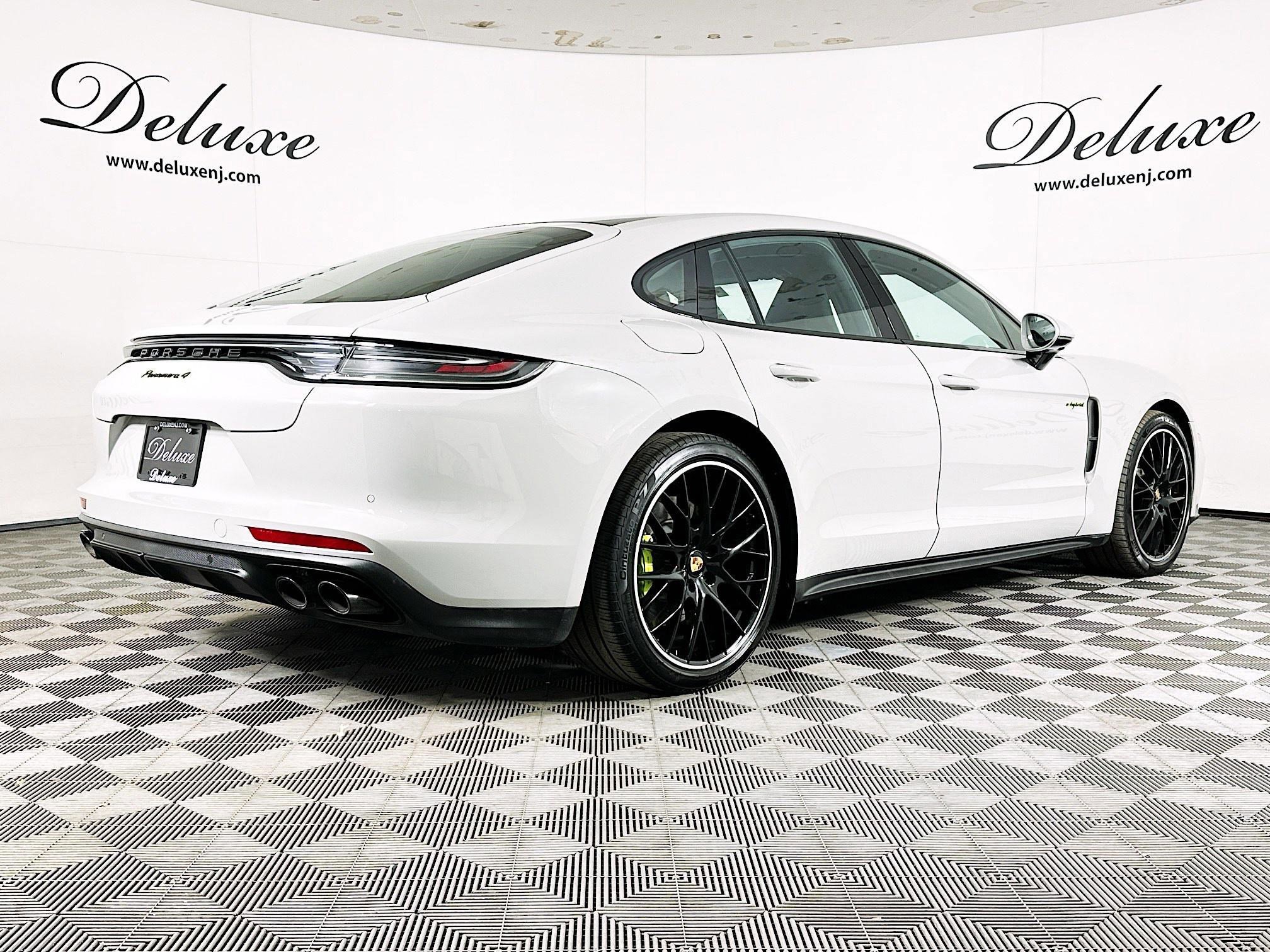 Used 2023 Porsche Panamera 4 Platinum Edition AWD/4WD image 6