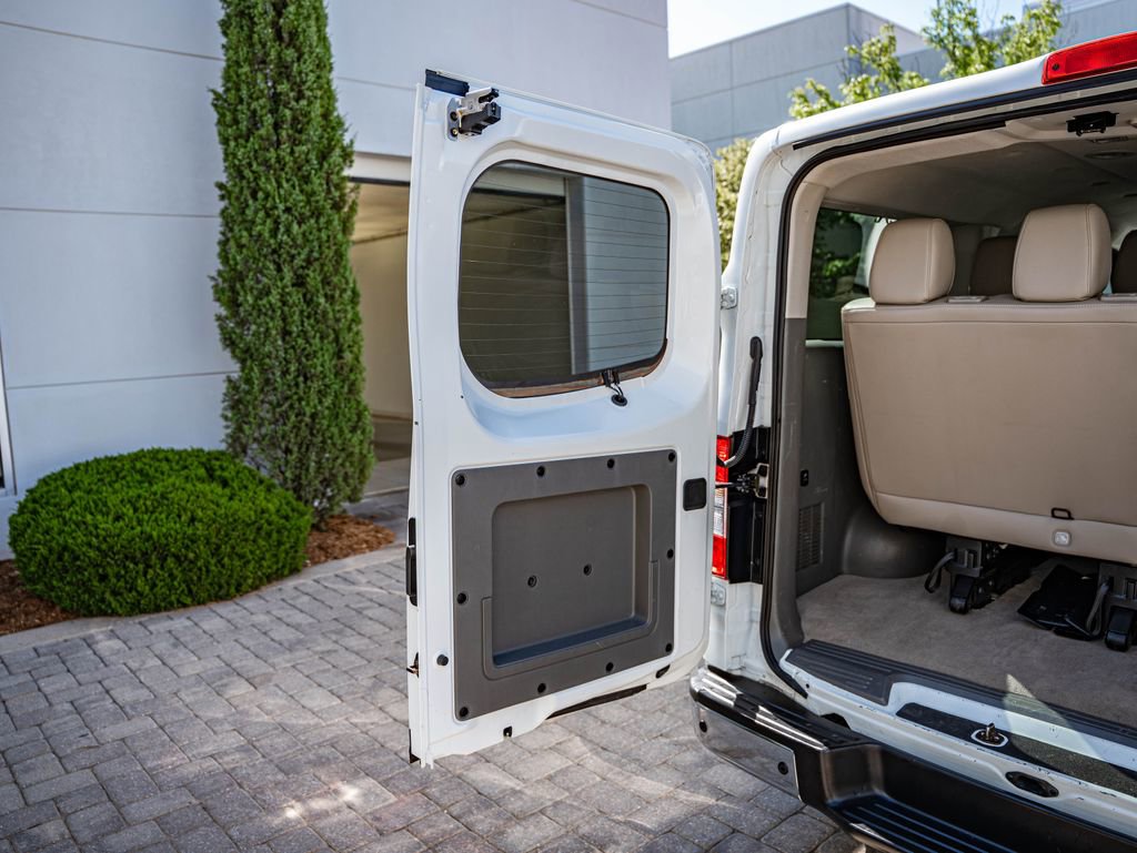 Used 2016 Nissan NV 3500 SL RWD image 42