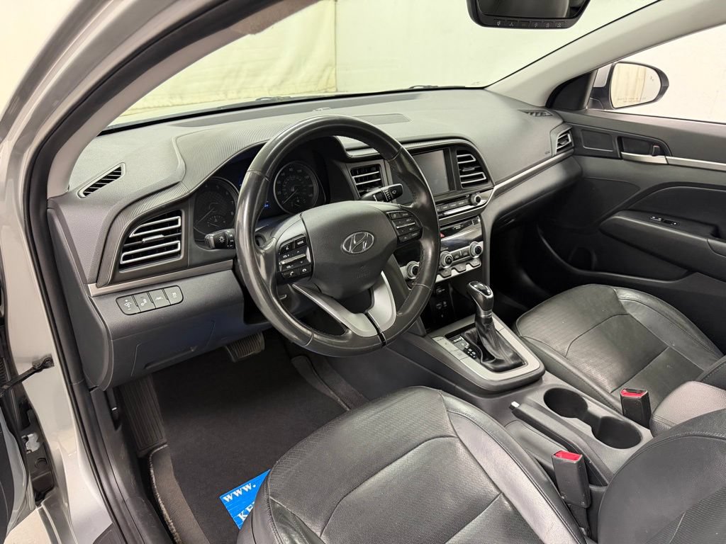 Used 2020 Hyundai Elantra Limited w/ Cargo Package (C1) FWD image 19