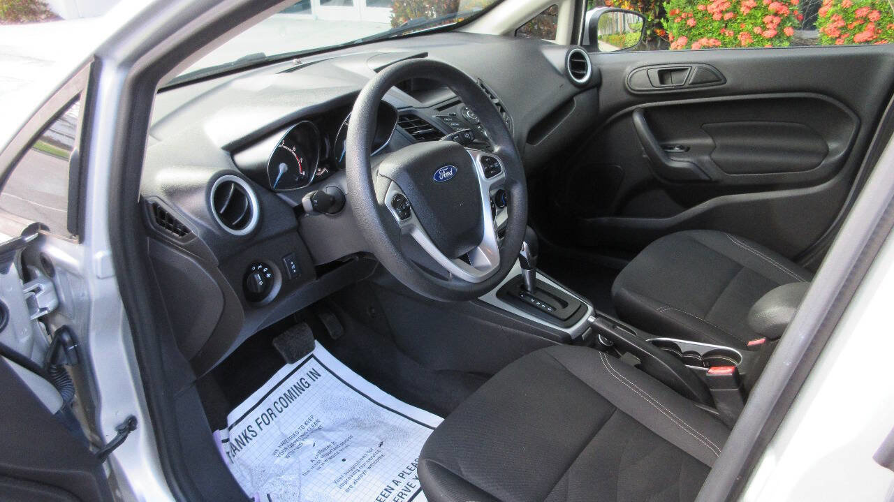 Used 2019 Ford Fiesta SE image 10