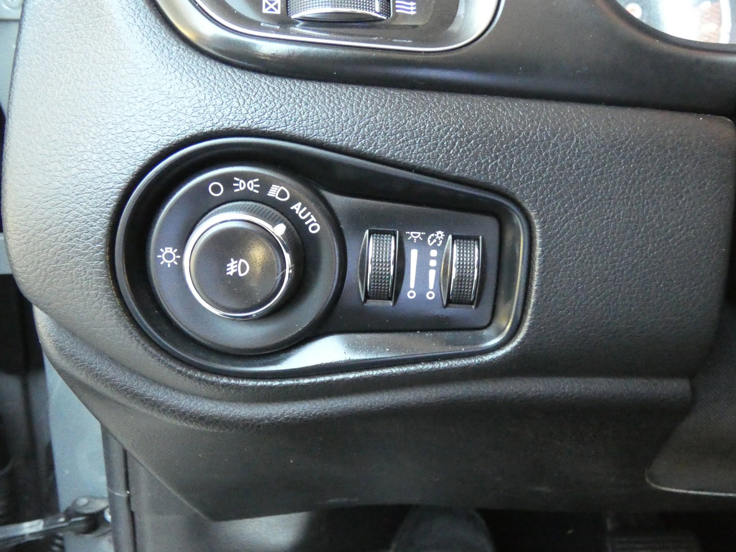 Used 2022 Jeep Renegade Latitude image 69