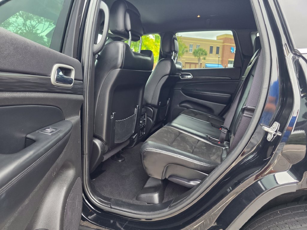 Used 2021 Jeep Grand Cherokee Laredo X AWD/4WD image 26