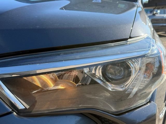 Used 2022 Toyota 4Runner SR5 Premium AWD/4WD image 10