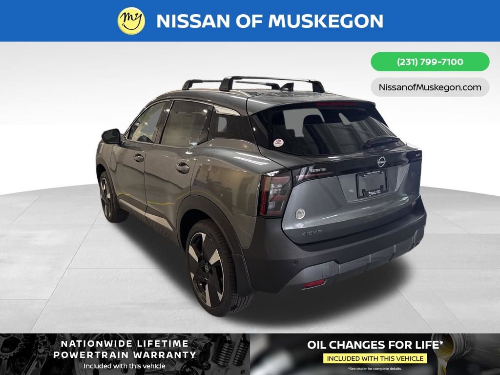 New 2026 Nissan Kicks SR w/ Cold Weather Package FWD image 5