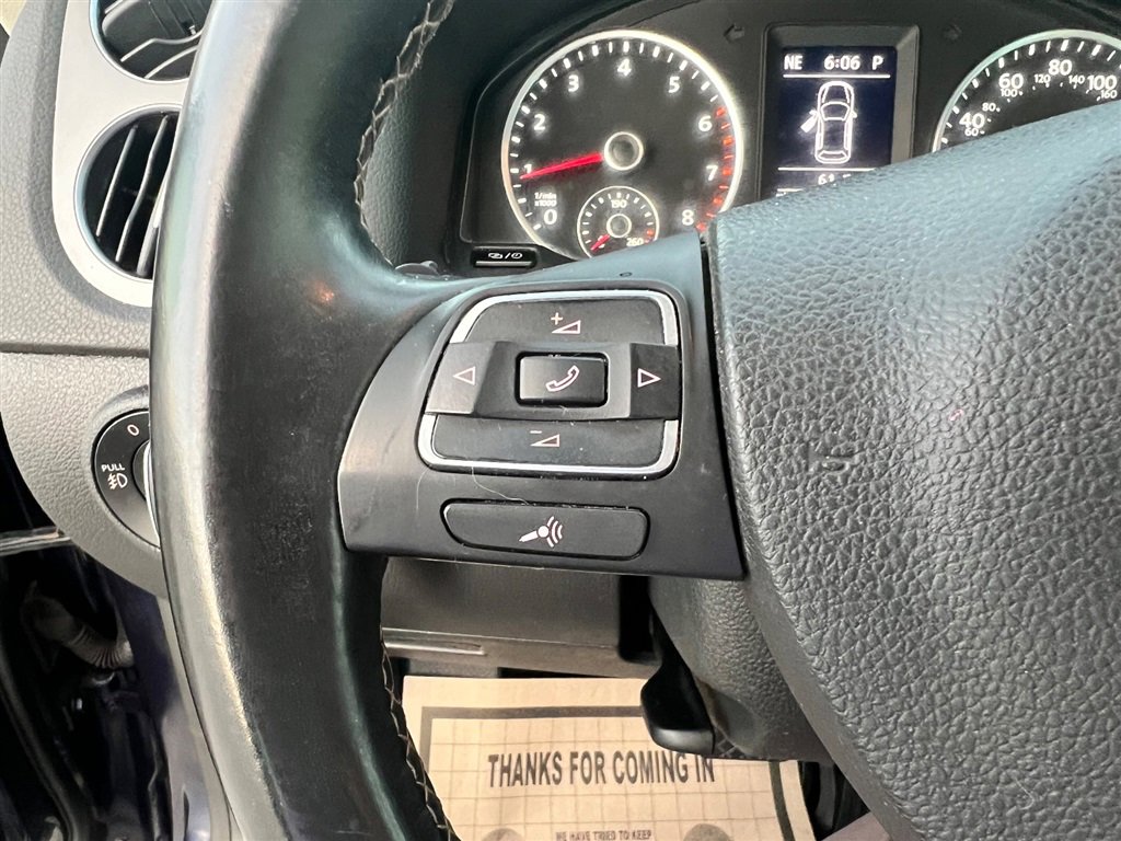 Used 2016 Volkswagen Tiguan SE image 23