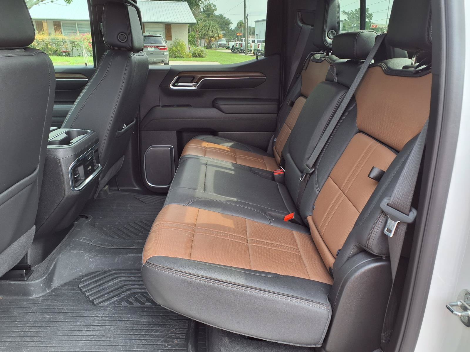 Certified 2024 Chevrolet Silverado 1500 High Country w/ Z71 Off-Road Package AWD/4WD image 17