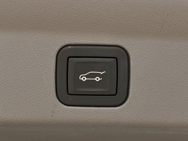 New 2026 Cadillac Escalade IQ Luxury 1 w/ LPO, Floor Liner Package AWD/4WD image 26